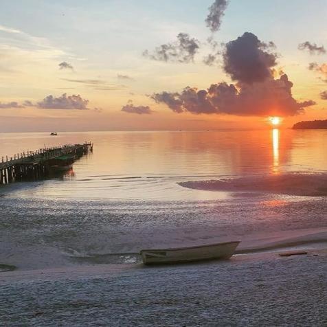 Lucky Sun Saracen Bay Hostel Koh Rong Sanloem Luaran gambar