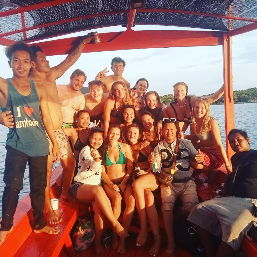 Lucky Sun Saracen Bay Hostel Koh Rong Sanloem Luaran gambar