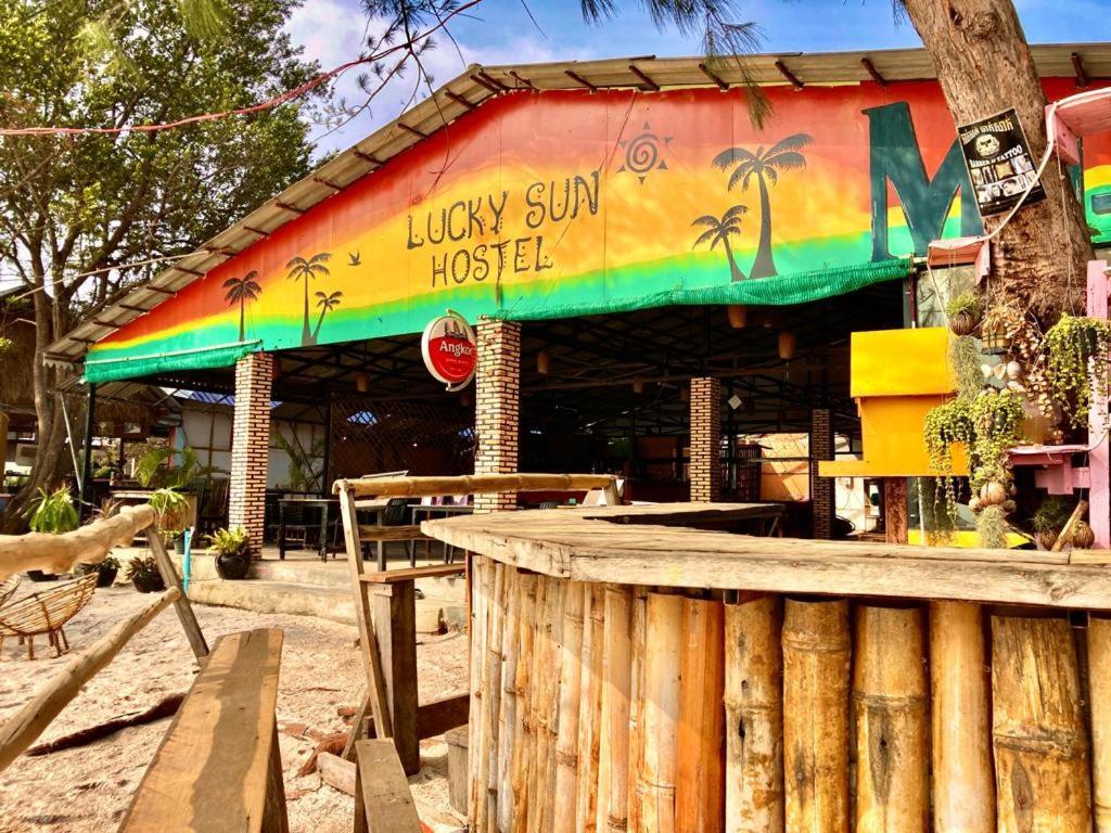 Lucky Sun Saracen Bay Hostel Koh Rong Sanloem Luaran gambar