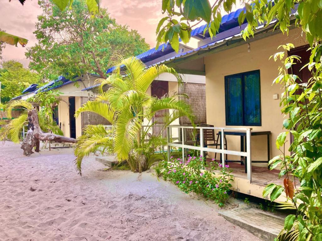Lucky Sun Saracen Bay Hostel Koh Rong Sanloem Luaran gambar