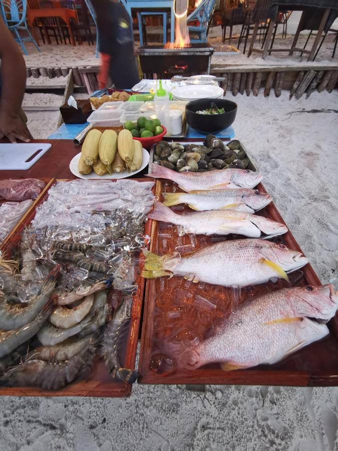 Lucky Sun Saracen Bay Hostel Koh Rong Sanloem Luaran gambar